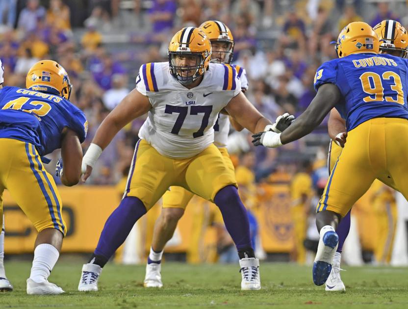 See who LSU started at offensive guard and other pregame observations against Arkansas