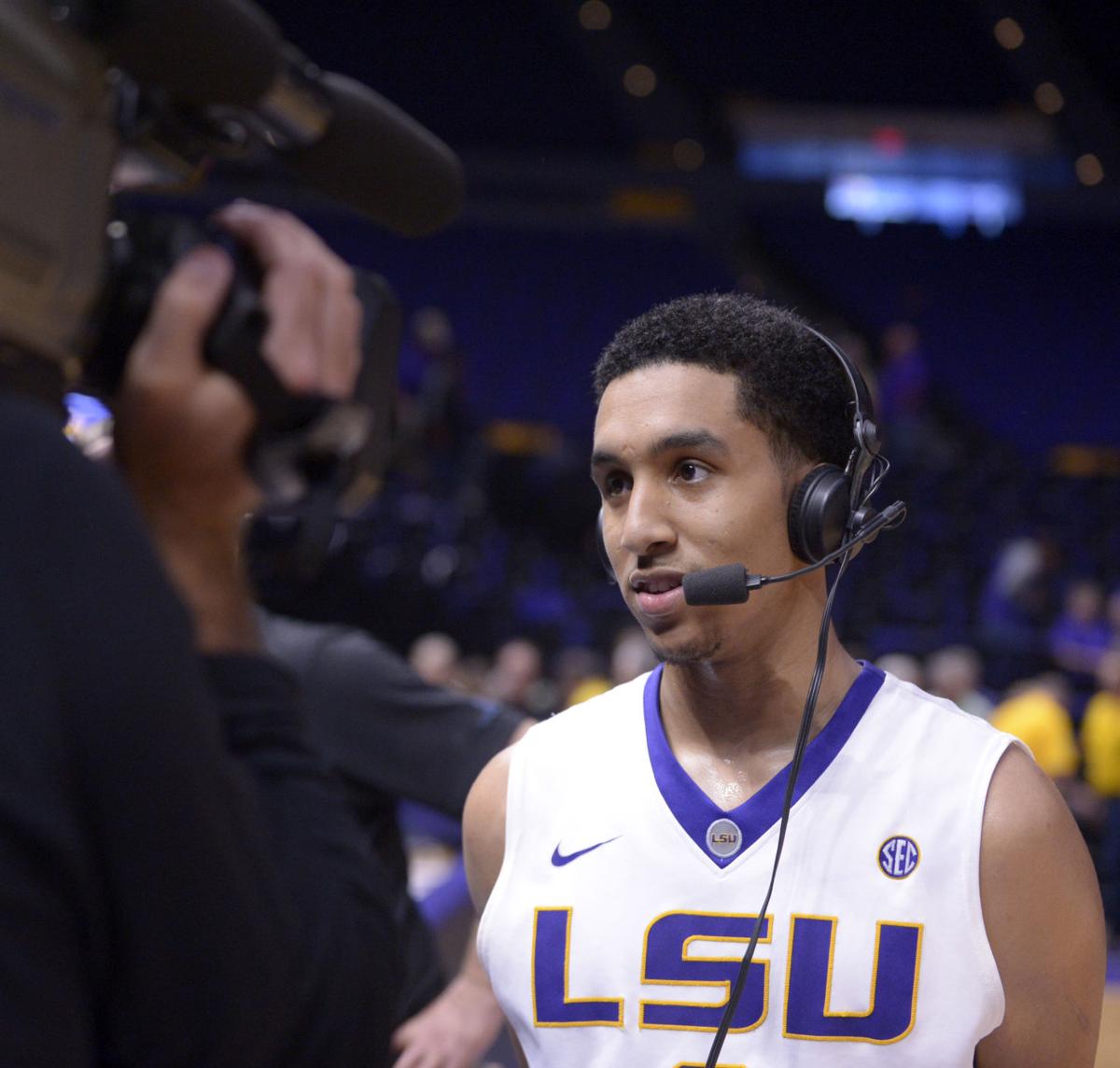 lsu point guard tremont waters has broken nose; practices with