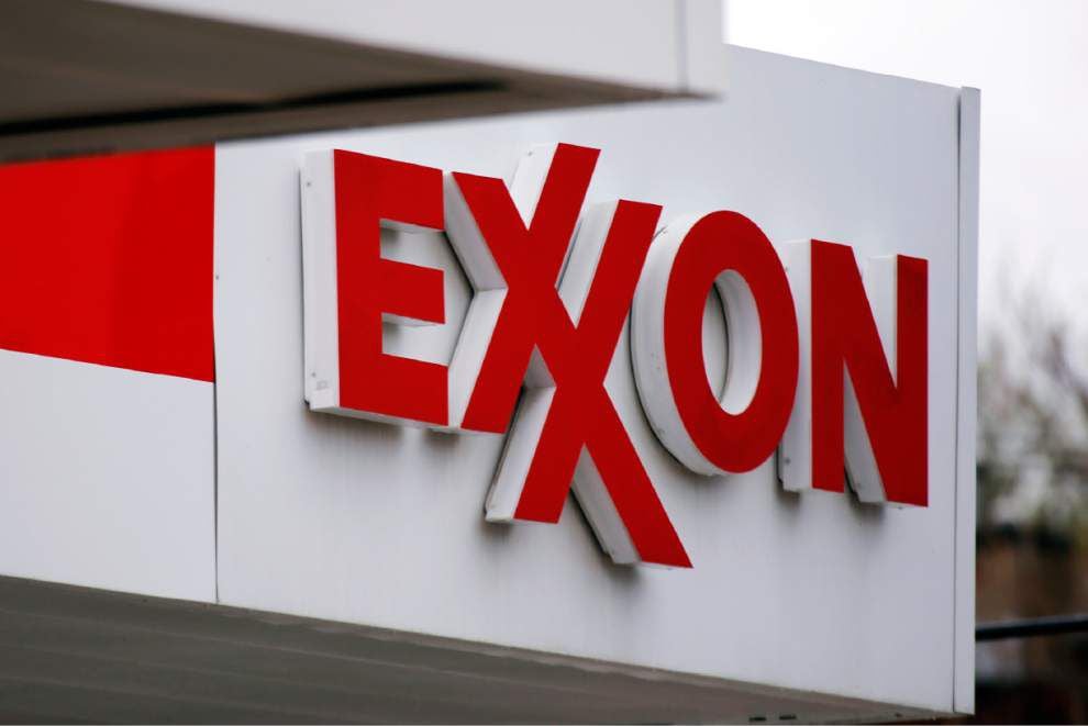 Exxon’s 4Q and annual profit plunge with oil prices