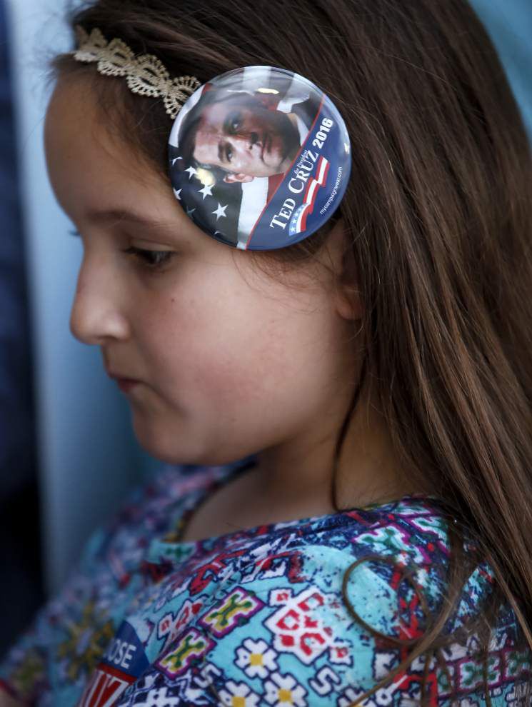 Cruz makes last-minute plea for votes on north shore _lowres