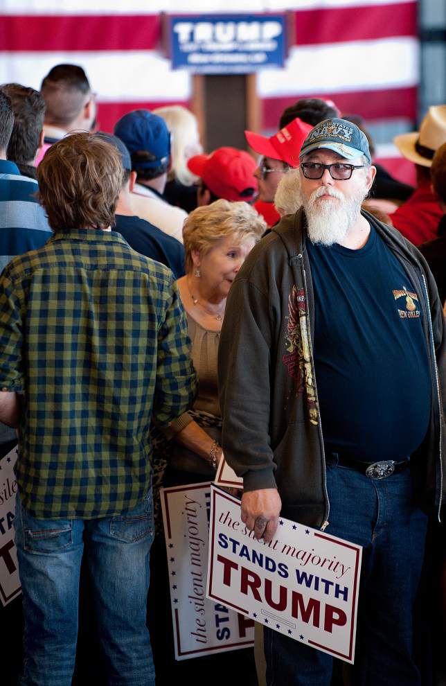 Video: Donald Trump yells 'Get them!' as protesters disrupt New Orleans rally; Ted Cruz also in Louisiana on election eve _lowres
