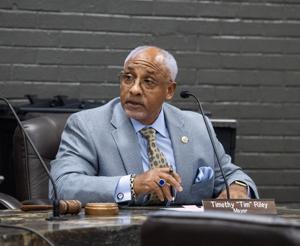 As feud with Gonzales council members deepens, mayor blocks them from talking to employees