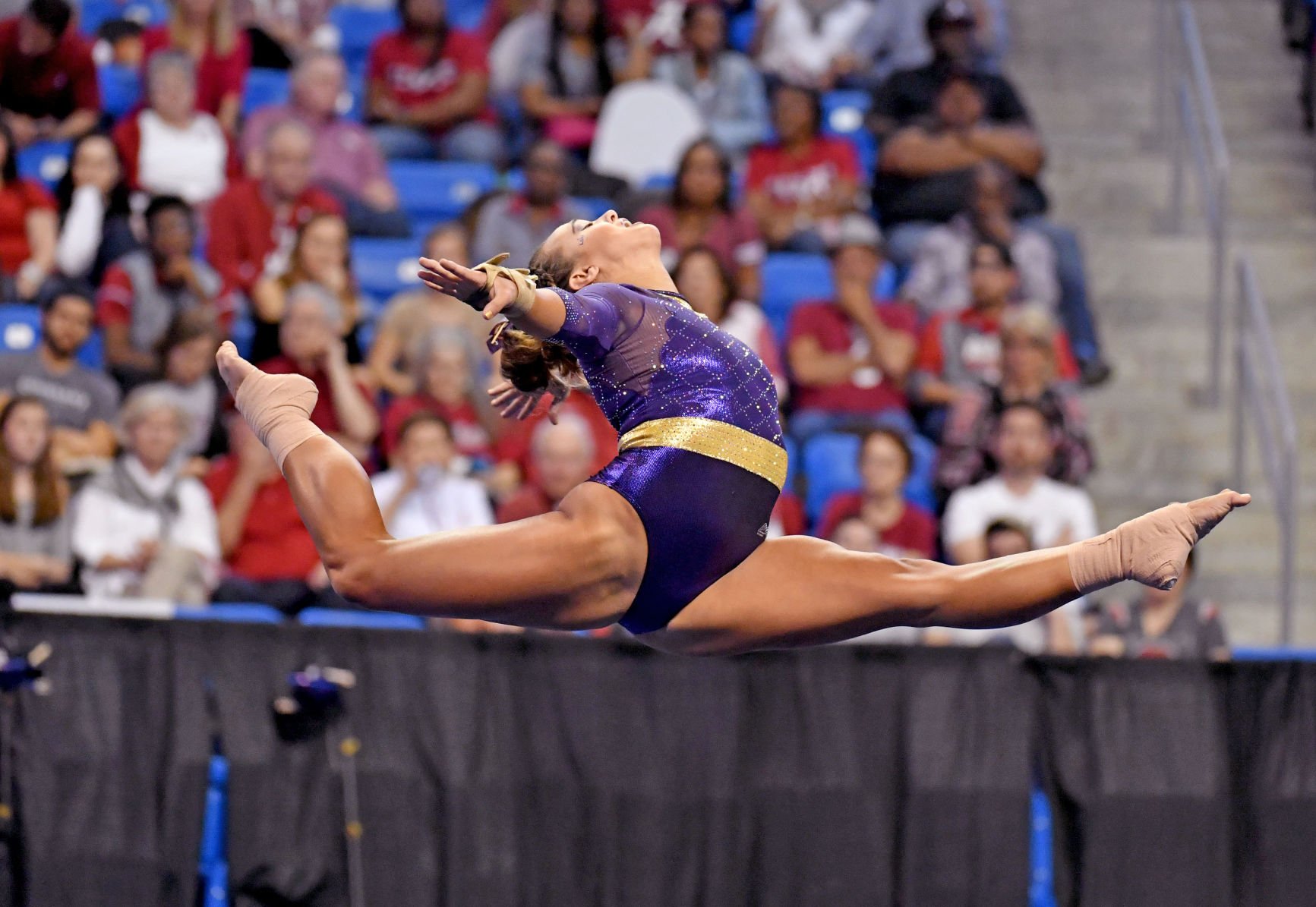 Record-setting, Dominant LSU Gymnastics Rolls Back To Super Six Finals ...