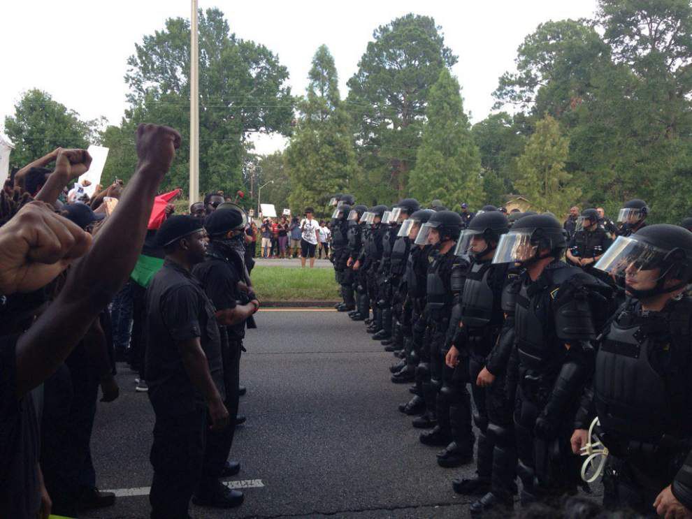Baton Rouge police say out-of-town people making Alton Sterling demonstrations more violent, promise to 'disperse' any protest that becomes violent _lowres