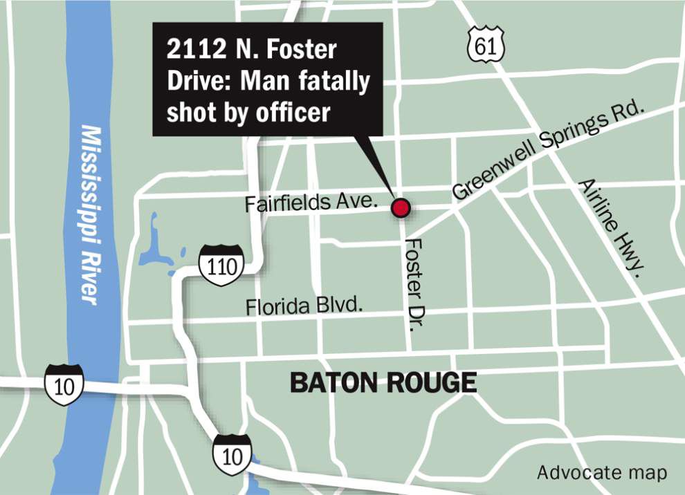 'He’s got a gun! Gun': Video shows fatal confrontation between Alton Sterling, Baton Rouge police officer _lowres