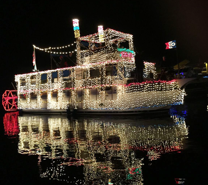 Discovery Bay Lighted Boat Parade set to sail into town News