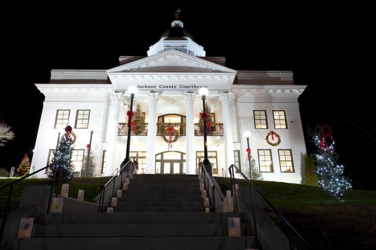 Library Christmas decorations - The Sylva Herald: Photo Galleries