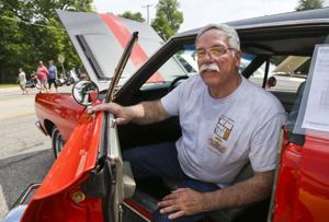 Thunder on the Mother Road: Classic cars mix with patriotism at Route 66 event