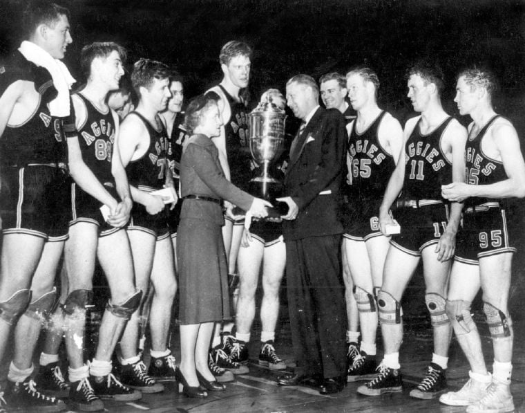 OSU Sports Extra OSU legend Henry 'Iba would rather beat OU than go