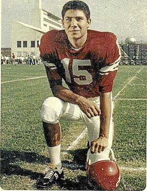 Successful comeback: After football career ends, Dacon becomes hall of fame artist