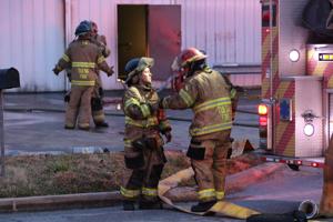 Tulsa firefighters extinguish industrial building fire early Monday morning