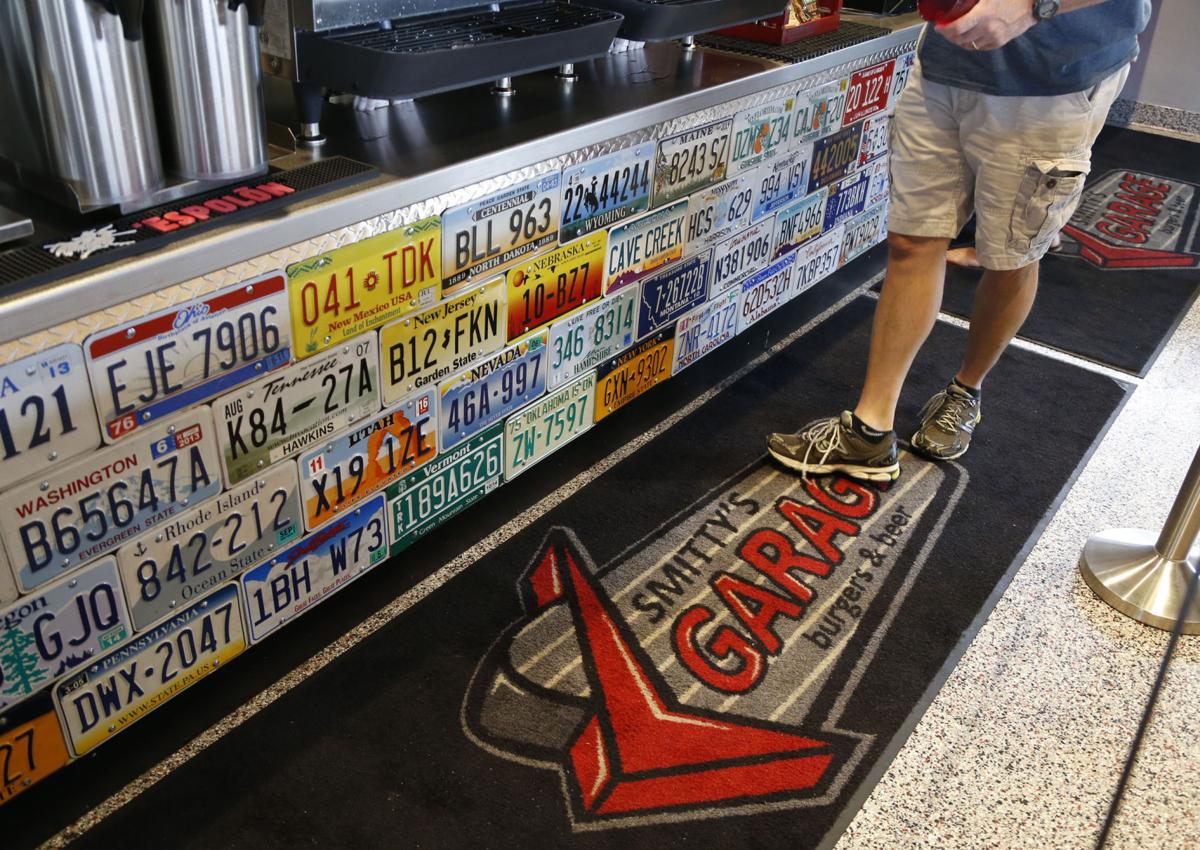 review-smitty-s-garage-offers-array-of-burgers-brews-foodreview-tulsaworld