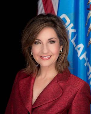 Hofmeister forms legal defense fund