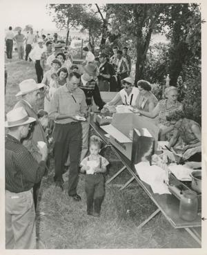 Throwback Tulsa: Motorists swarmed to the Okmulgee Beeline in '58 (copy)