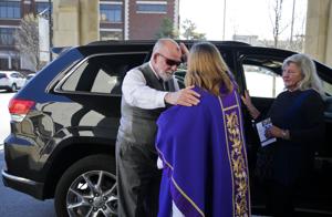 Ashes to Go takes Lenten practice to the street
