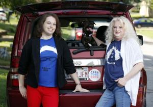 Mother and daughter return to Democratic National Convention