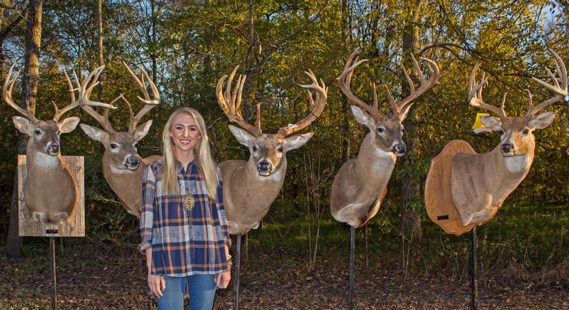 Freshman Kills Record Buck The Arkansas Traveler The Companion