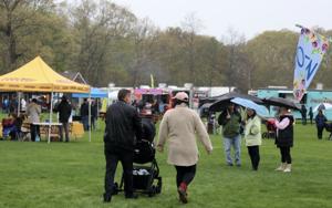 Rain doesn't dampen spirits at Great Bay Food Truck Festival in Stratham