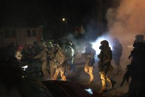 US-NEWS-JUDGE-RULES-ICE-AGENT-ARRESTED-1-MS.jpg