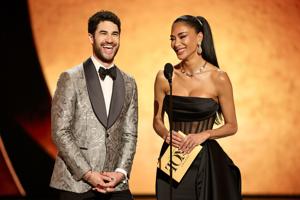 ENTER-STAGE-TONYS-MOMENTS-FILEPIC-7-GET