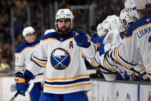 Tuch nets game-winner as Sabres take 2-1 series lead vs. Bruins