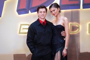 ENTER-HOLLAND-ZENDAYA-FILEPIC-GET