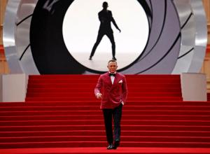 ENTER-MOVIE-BOND-CASTING-FILEPIC-GET