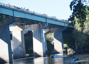 Box truck plunges into Merrimack River off I-293