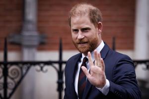 Prince Harry loses room at Buckingham Palace while creating new chaos