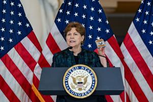 Senator says US daylight saving time bill faces tough fight