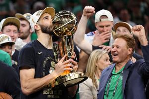 BANNER ENDING: Tatum, Celtics put away Mavs for record 18th title