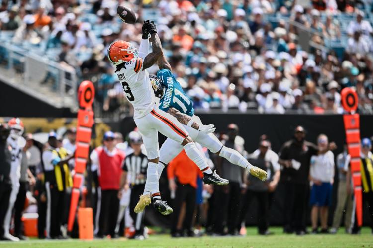 APTOPIX Browns Jaguars Football