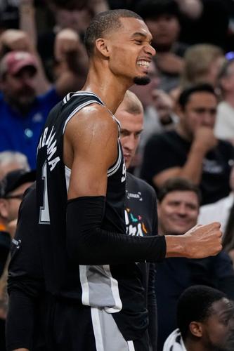Thunder Spurs Basketball
