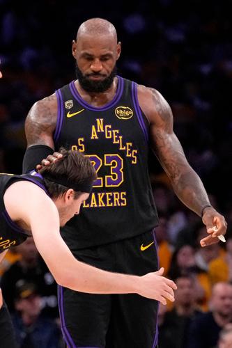 APTOPIX Thunder Lakers Basketball