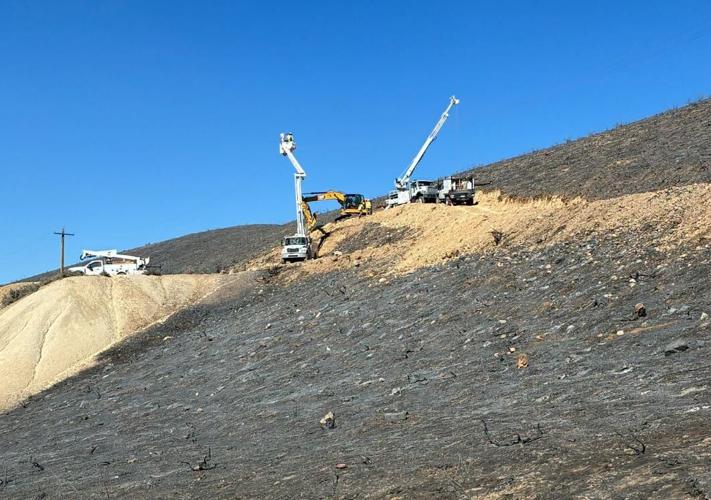 Hawk Fire power poles 2.JPG