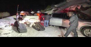 WCSO Volunteers Rescue Family of Five, Stuck in Snow - Vimarsana News
