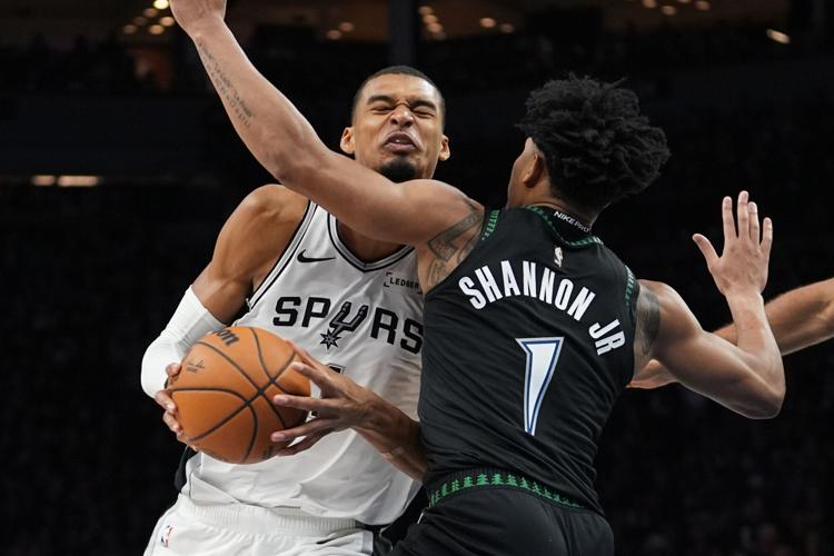 APTOPIX Spurs Timberwolves Basketball
