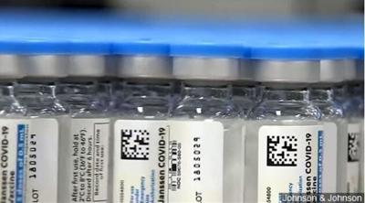 Official: More Than 90% of Federal Workers Got COVID-19 Shots by Deadline