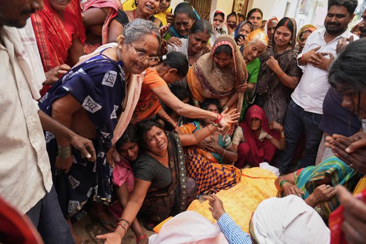 CORRECTION India Storm