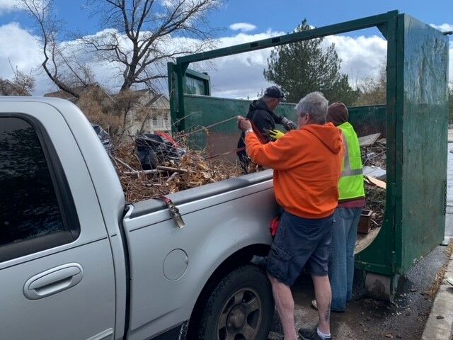 Community Cleanup at Virginia Lake