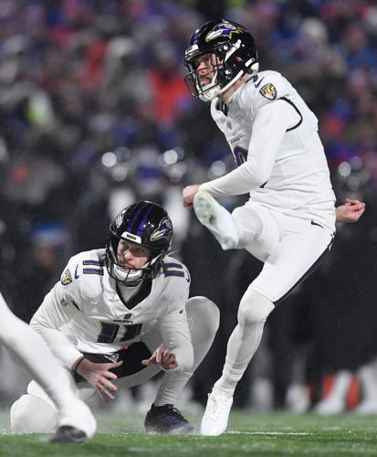 Chiefs Tucker Football