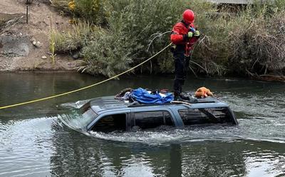 CanalVehStuck.JPG