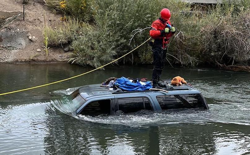CanalVehStuck.JPG