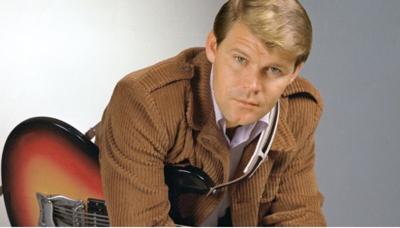 Singer & Guitarist Glen Campbell Passes Away