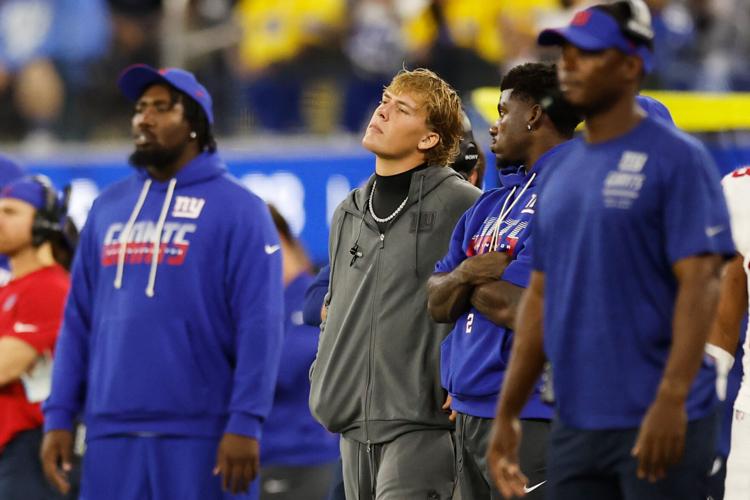Giants Rams Football