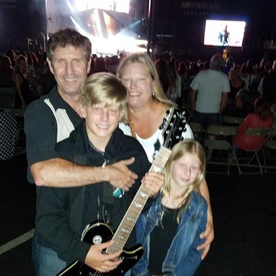 Keith Urban Gives Local Boy Signed Guitar