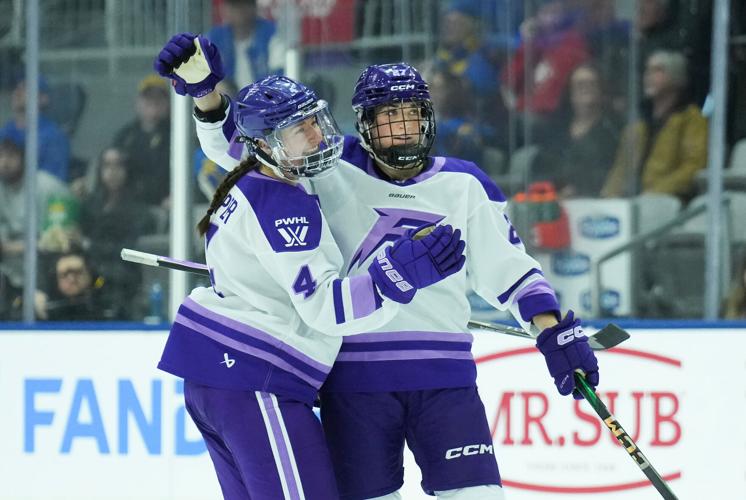 PWHL Sceptres Frost Hockey