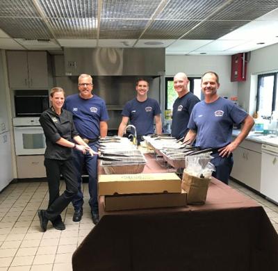 Olive Garden Delivers Food to First Responders