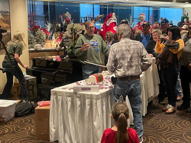 Gold star un-lighting.jpg