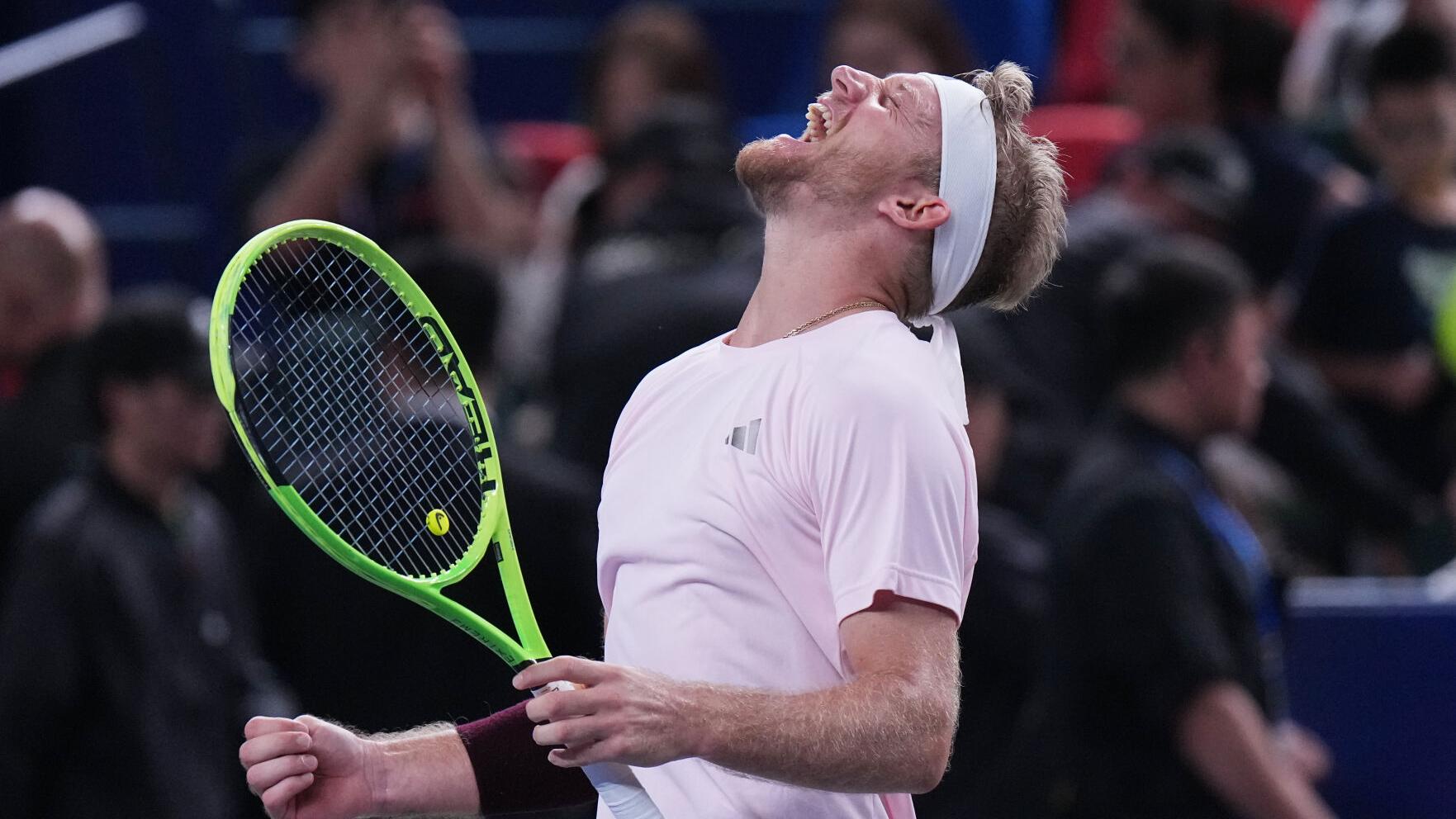 Alejandro Davidovich Fokina beats Rafael Jodar to win Shanghai Masters ...